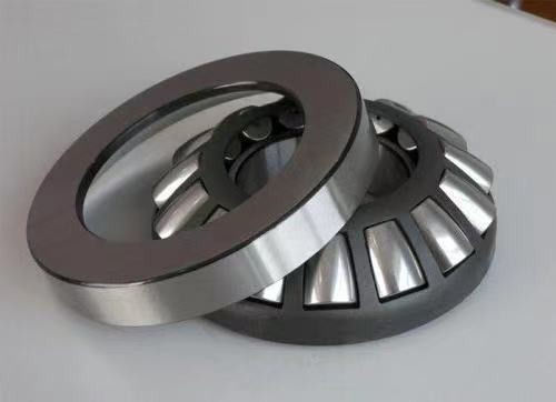 Nivel de precisión P0 P6 P5 P4 Rodamientos de empuje de rodillos cónicos 29417 E para la velocidad de rotación